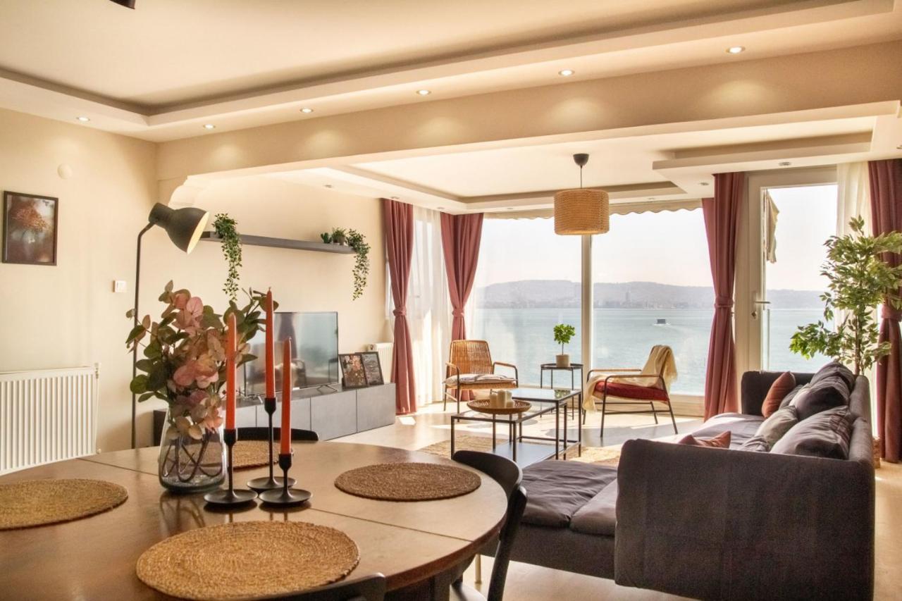 Exceptional Flat With Gorgeous Sea View In Izmir 아파트 외부 사진